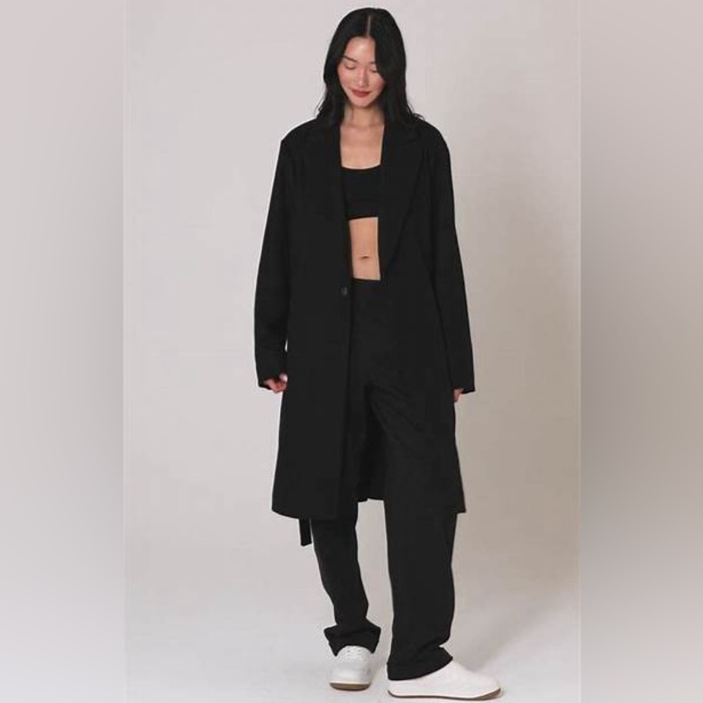 ALO Yoga Black Women's Coat